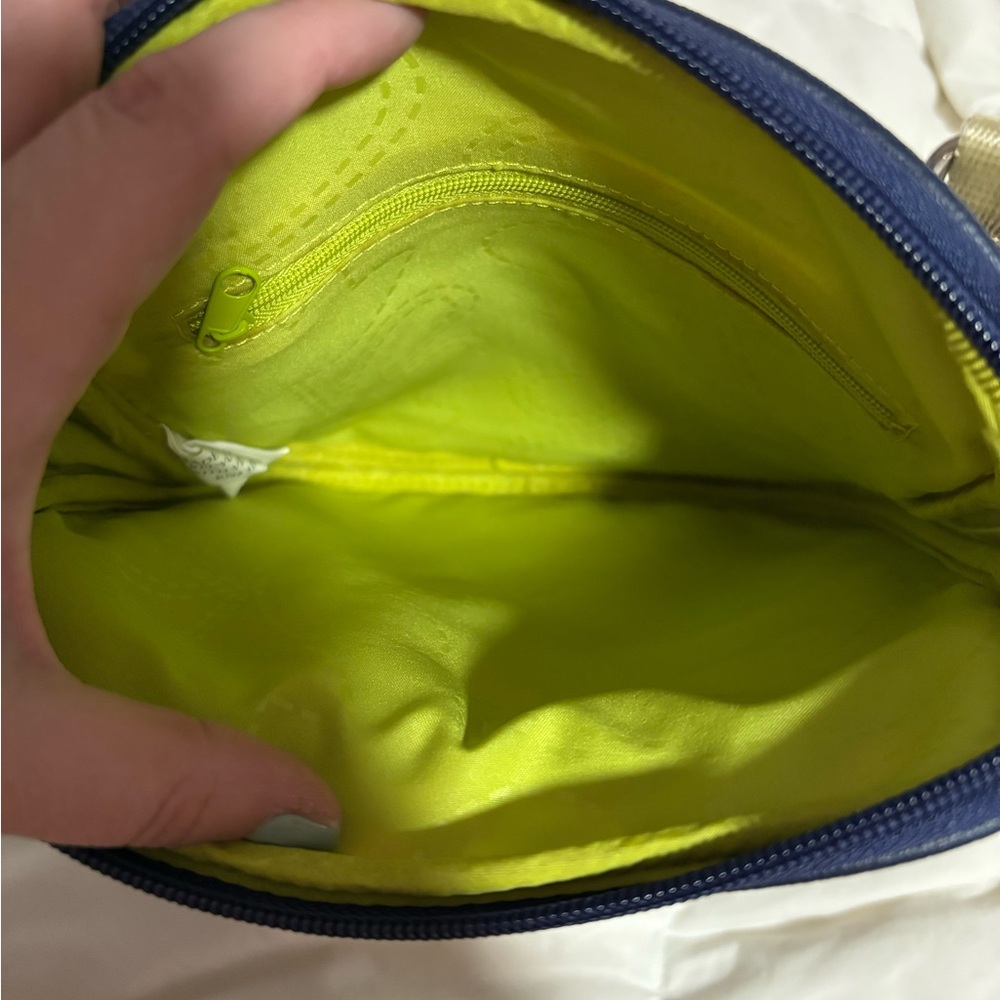 LilyBloom Crossbody - Picture 4 of 4